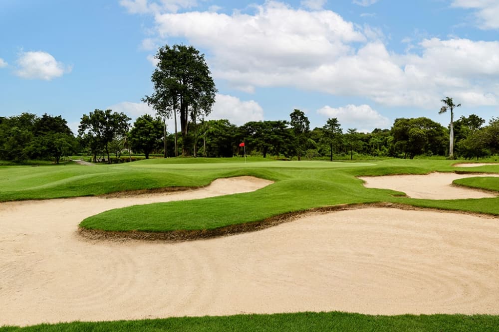 에카차이 골프 앤 컨트리 클럽 13