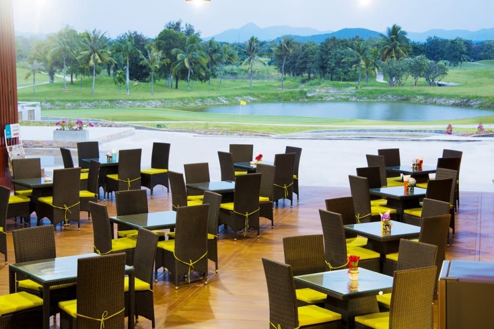 더 마제스틱 크릭 골프 클럽 8