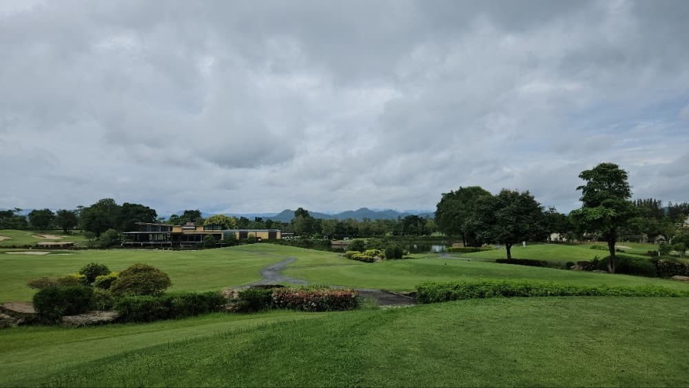 란초찬위 컨트리 클럽 16