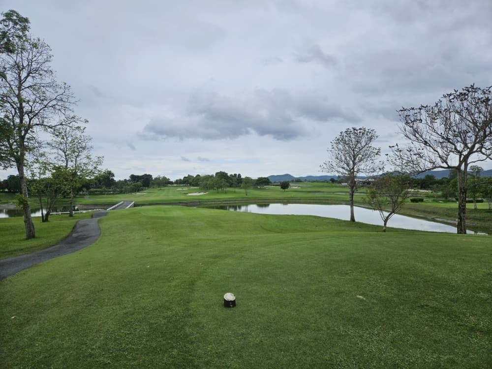 란초찬위 컨트리 클럽 2