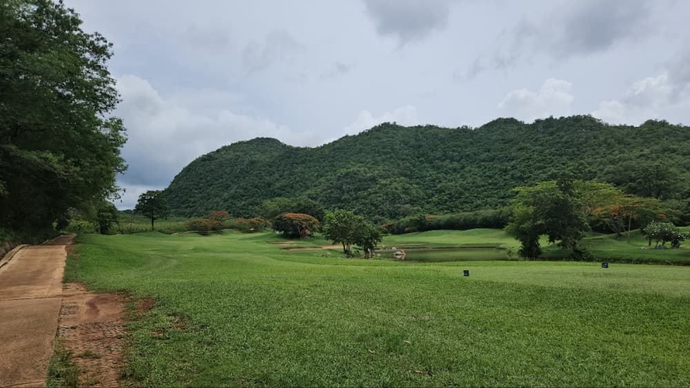 카오 야이 골프 클럽 13