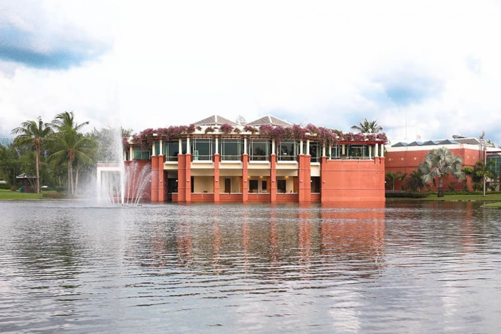 타이 컨트리 클럽 14