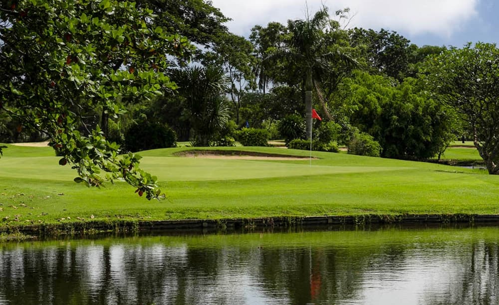 에카차이 골프 앤 컨트리 클럽