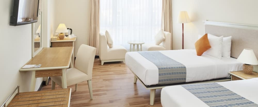 샌디 비치 논 누옥 리조트 골프팩 9