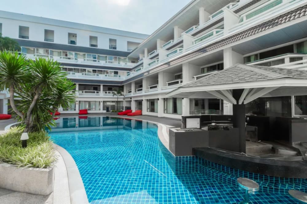 래디슨 레드 파통비치 리조트 푸켓 골프 4